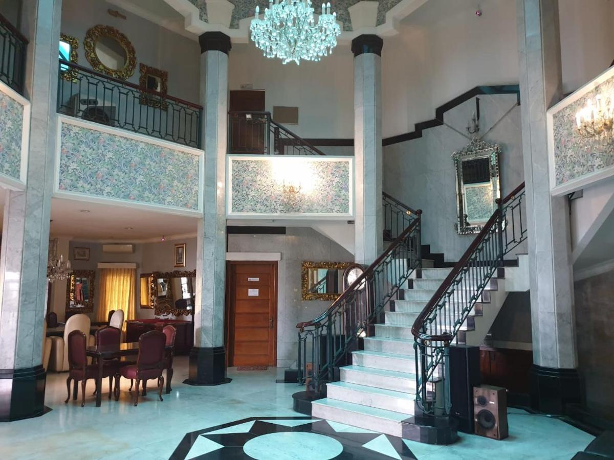 Arimbi Pejaten Suites Jakarta Luaran gambar