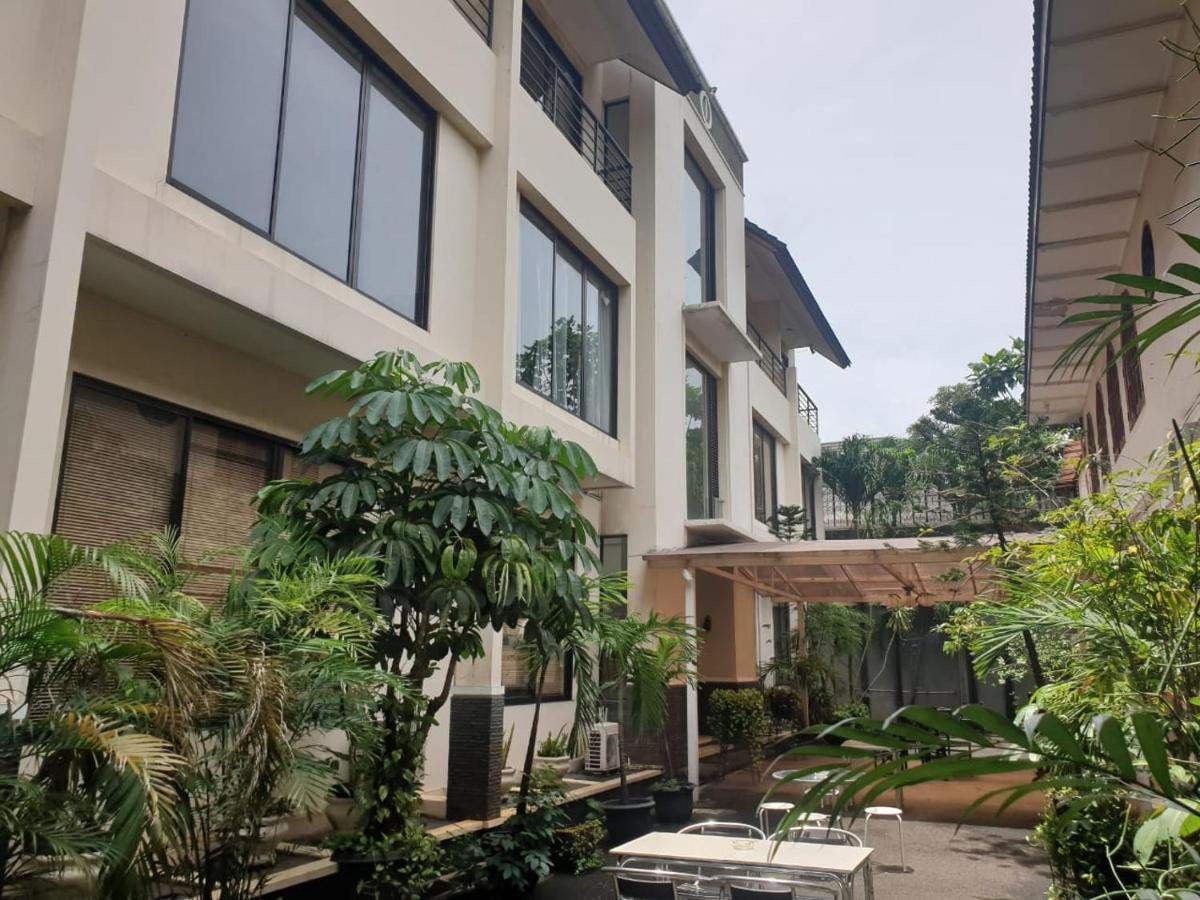Arimbi Pejaten Suites Jakarta Luaran gambar