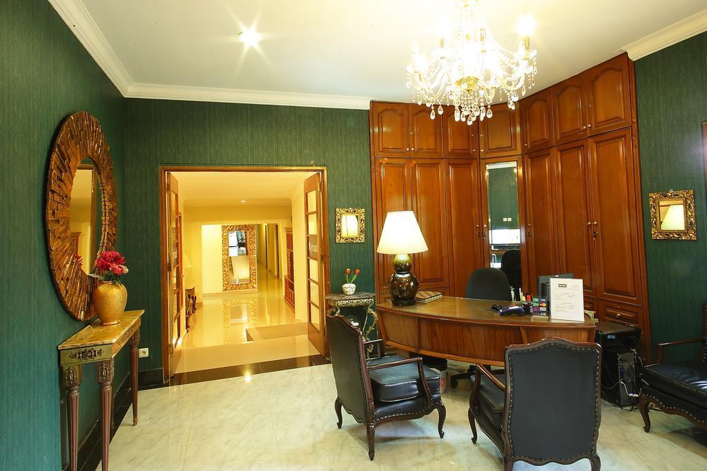 Arimbi Pejaten Suites Jakarta Luaran gambar