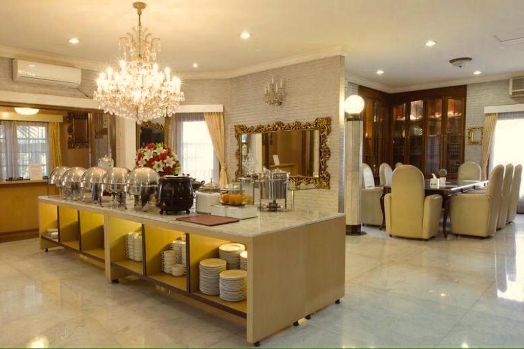 Arimbi Pejaten Suites Jakarta Luaran gambar
