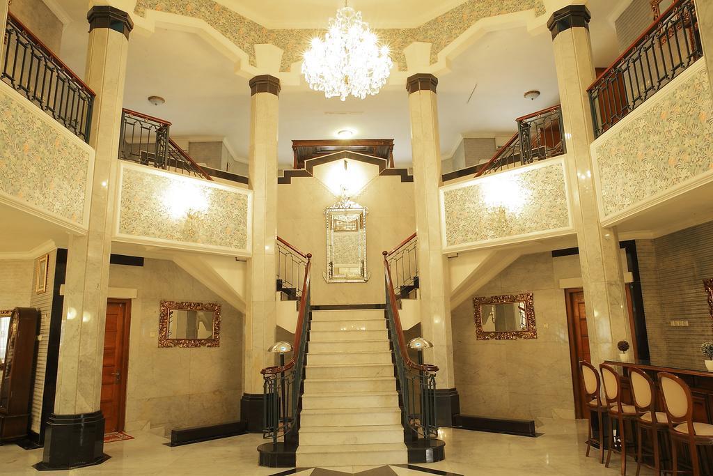 Arimbi Pejaten Suites Jakarta Luaran gambar