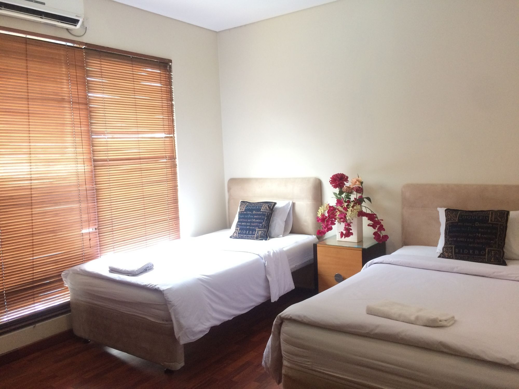 Arimbi Pejaten Suites Jakarta Luaran gambar