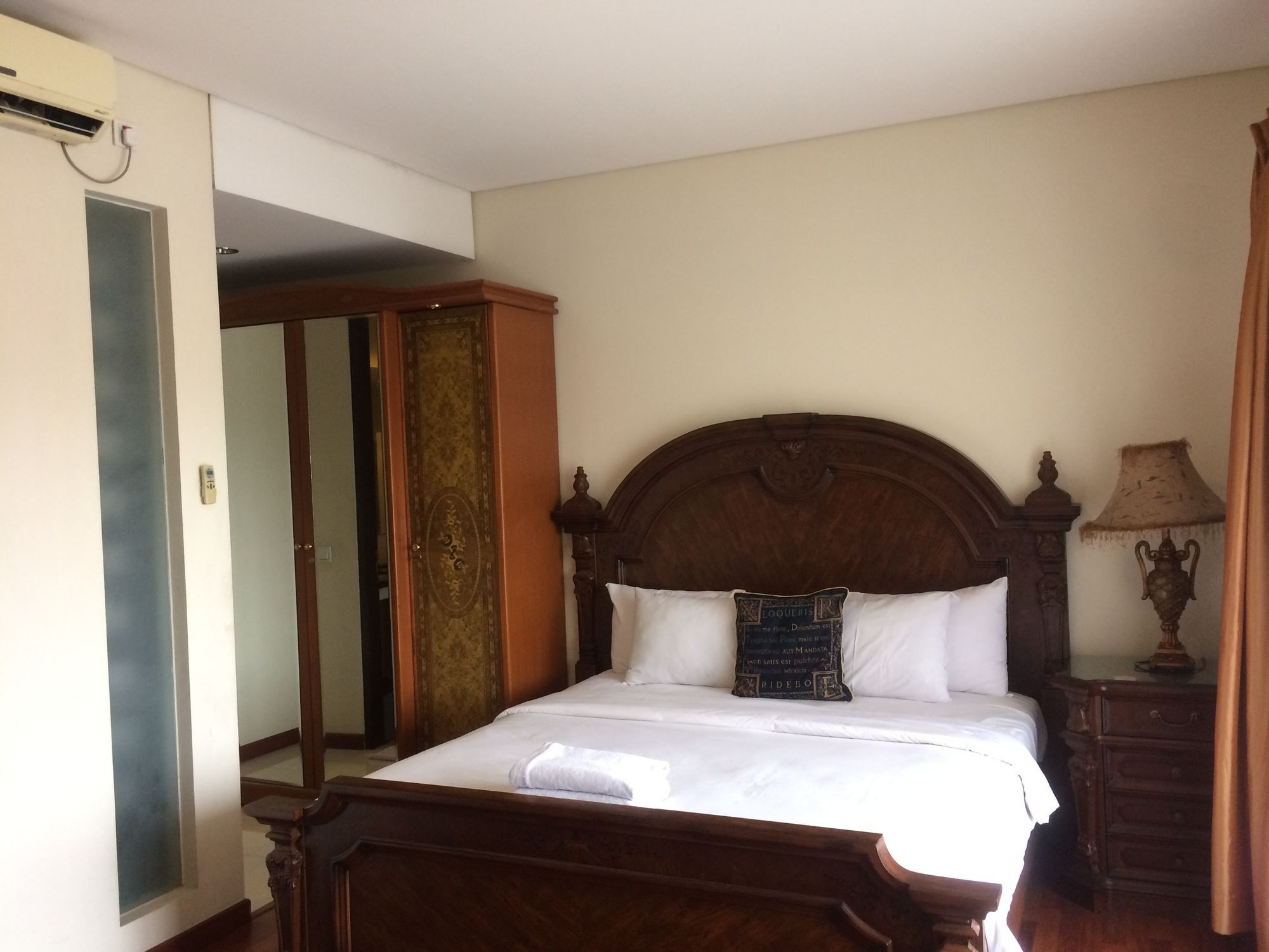 Arimbi Pejaten Suites Jakarta Luaran gambar